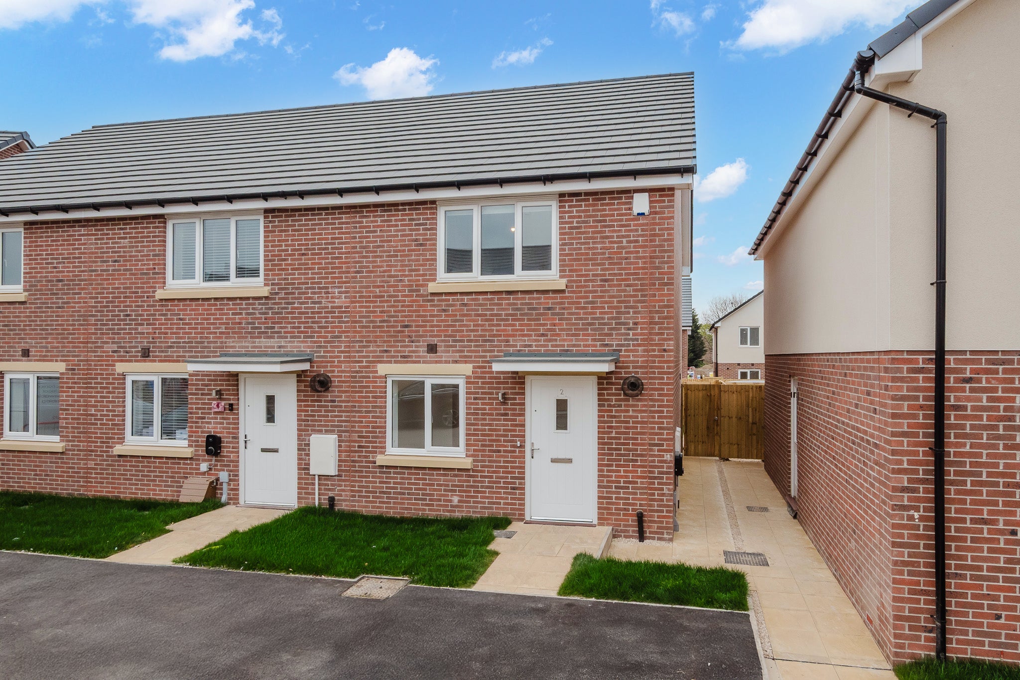 House Lowlands Close in Doncaster