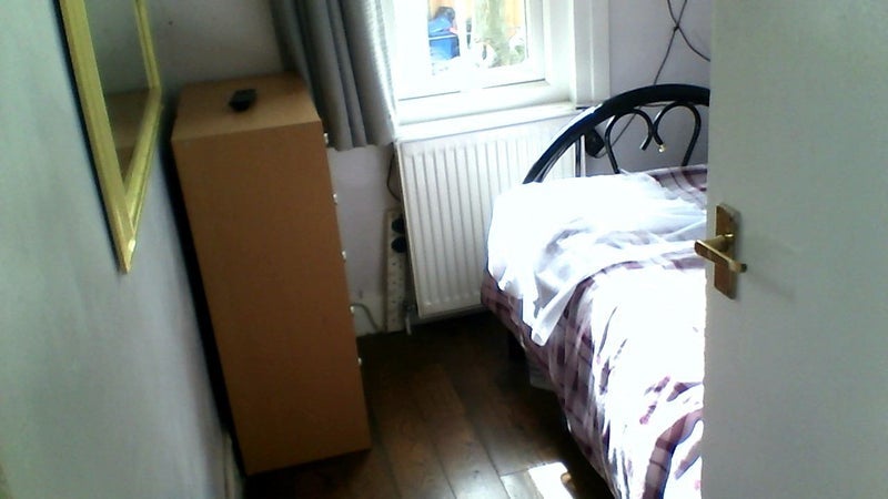 Room Lynton Road in Greater London