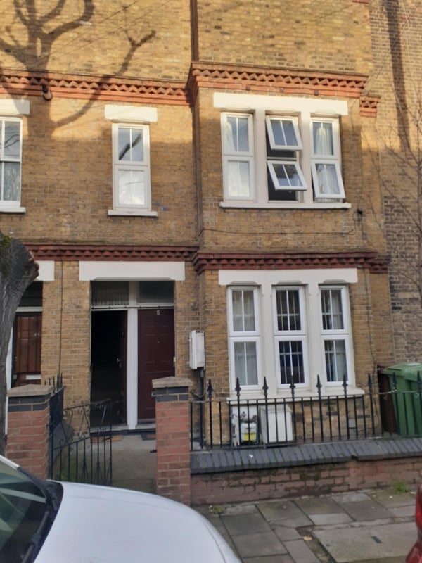 Room Lynton Road in Greater London