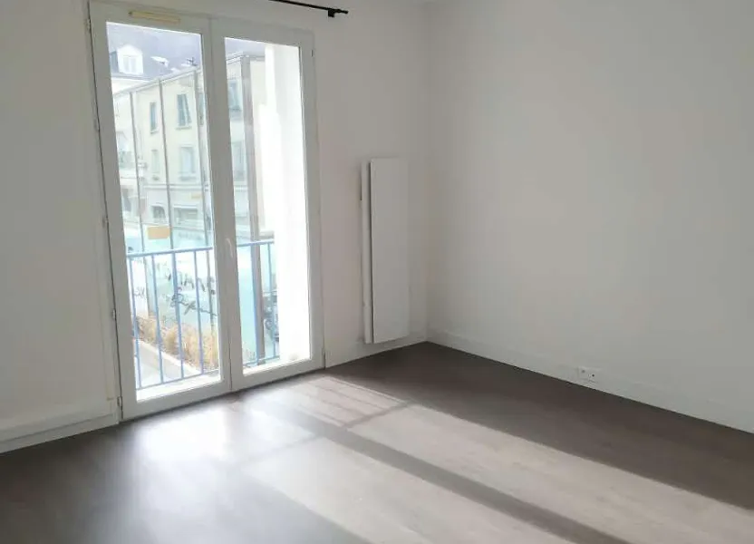 Flat Rue des Trois Barbeaux in Compiègne