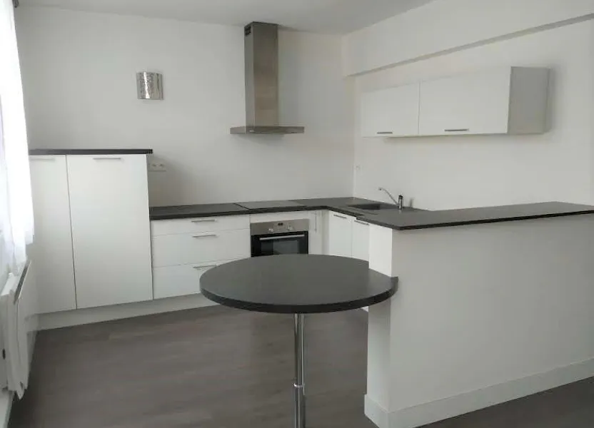 Flat Rue des Trois Barbeaux in Compiègne