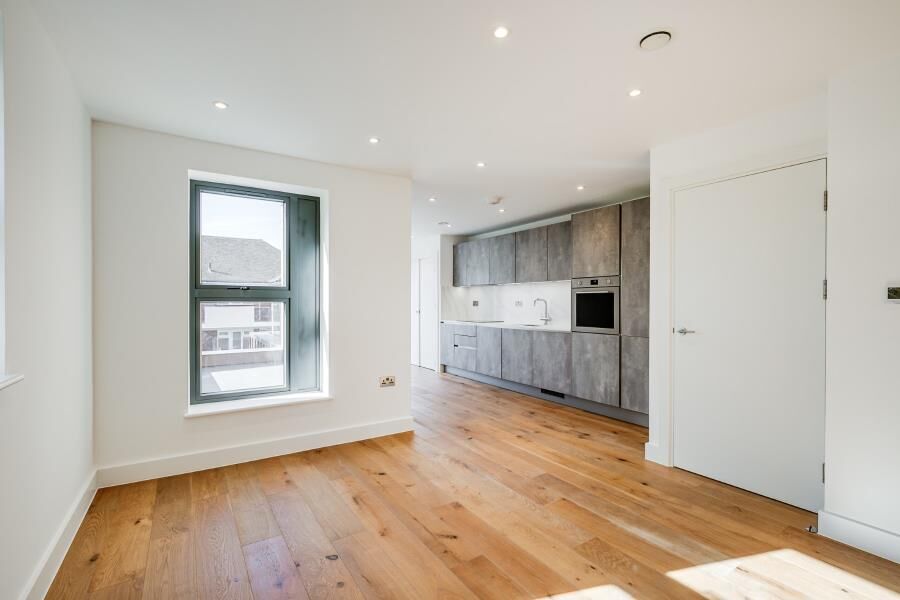Flat Marquis Road in Greater London