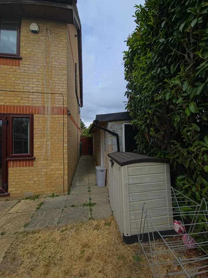 House Greendale Mews in Slough