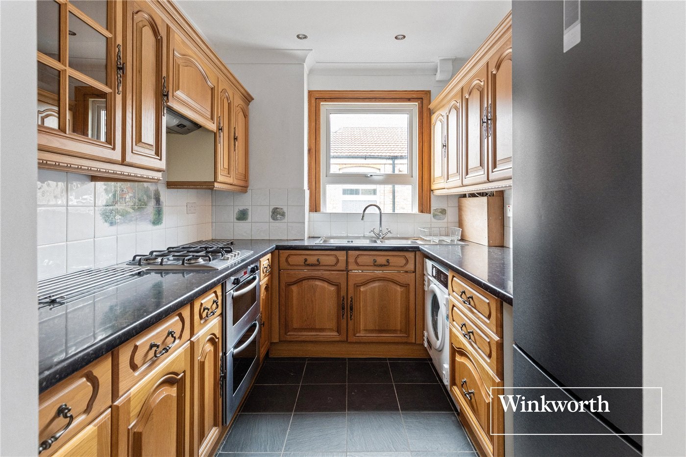 Flat Cavendish Avenue in Greater London