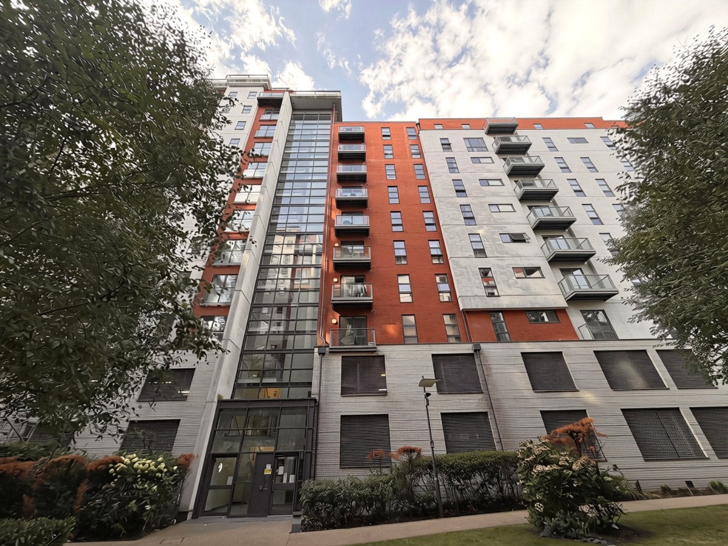 Flat Hornbeam Way in Manchester