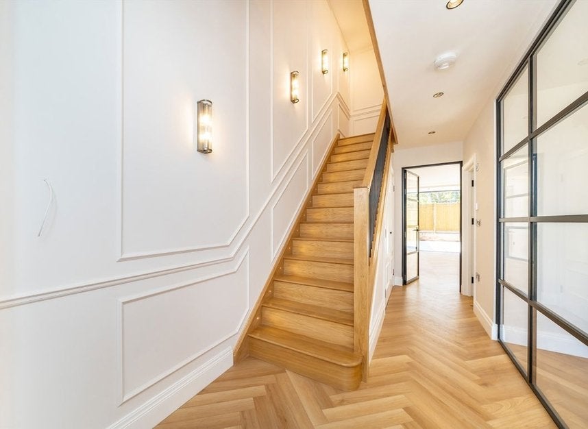 House Savona Close in London