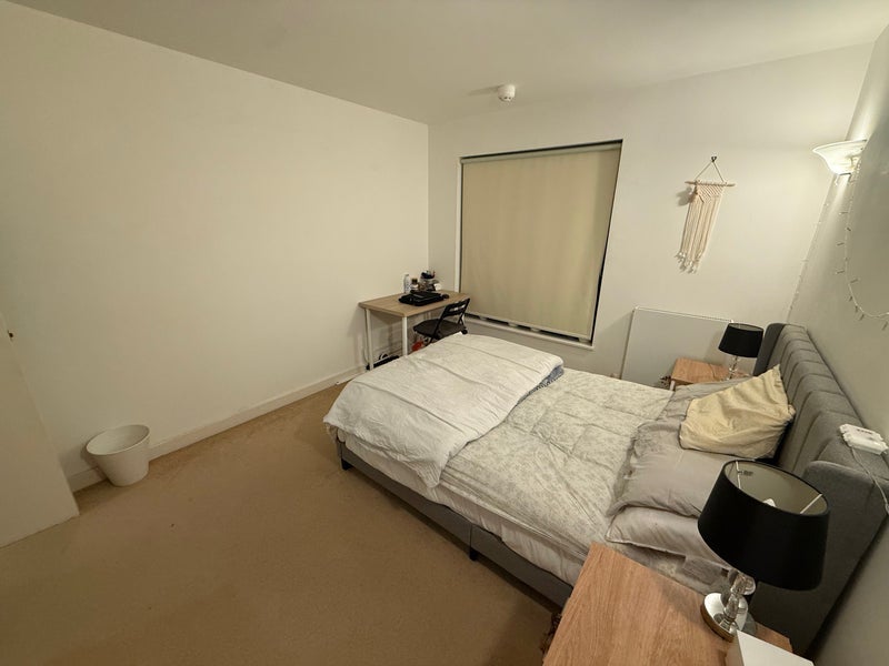 Room West Parkside in Greater London