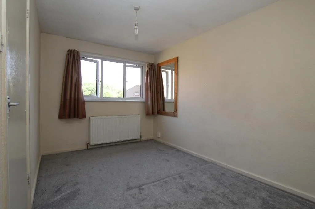 House Kenilworth Close in Crawley