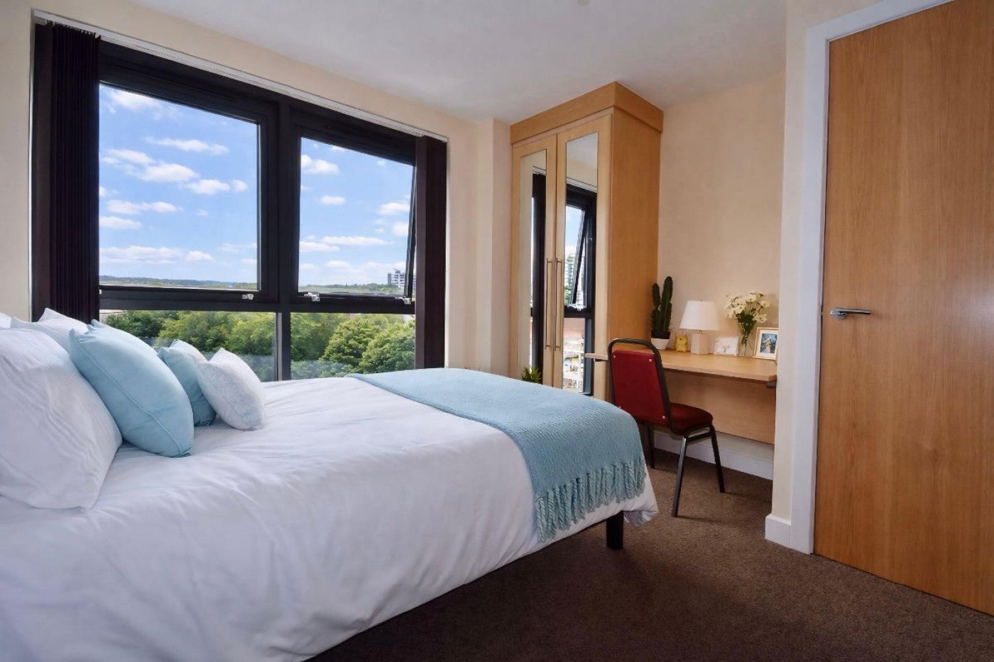 Flat Fitzwilliam Street in Sheffield