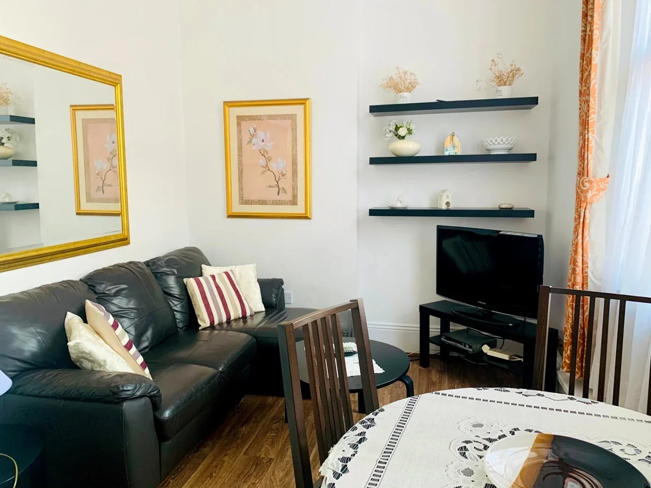 Flat Upper Montagu Street in City of Westminster