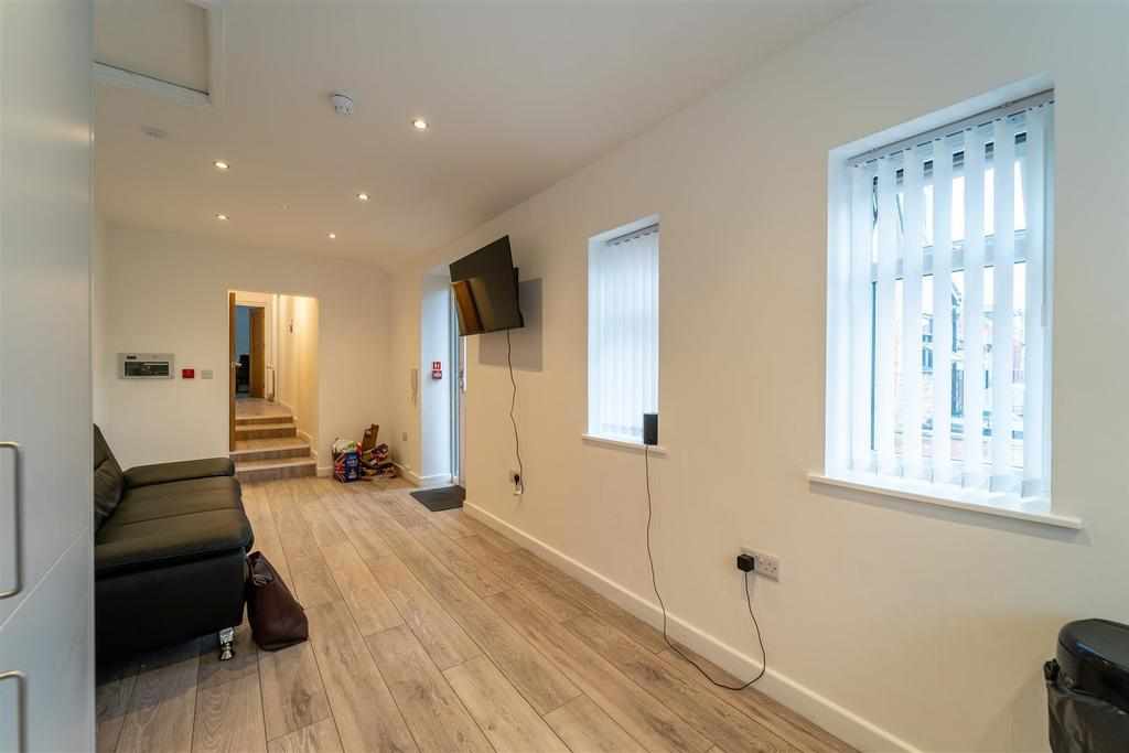 Room Oak Tree Lane in Birmingham