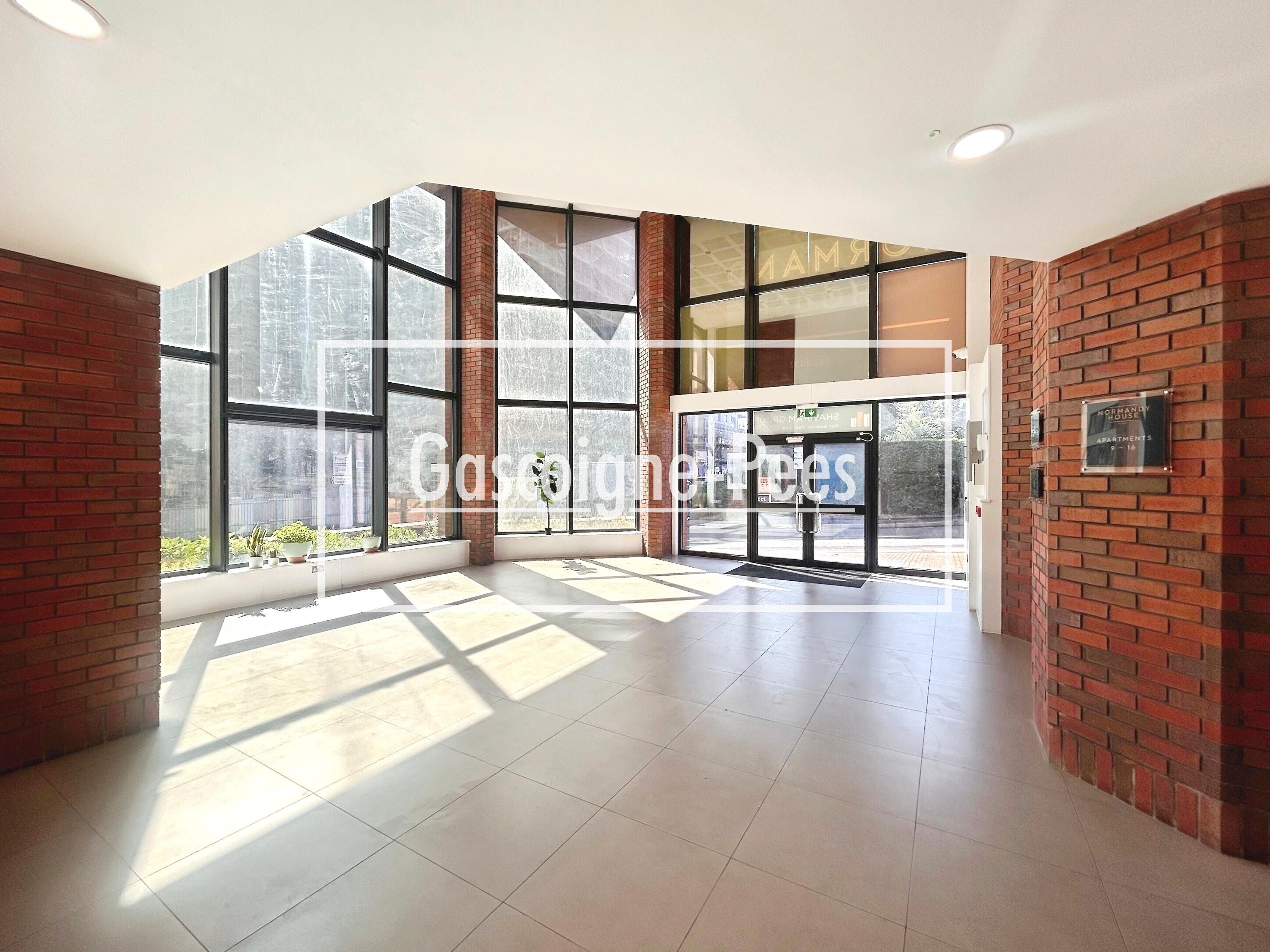 Flat Chapel Hill in Basingstoke and Deane