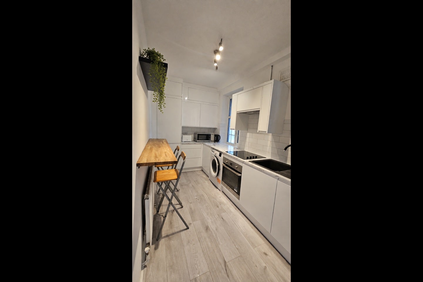 Flat Brunswick Road in Greater London
