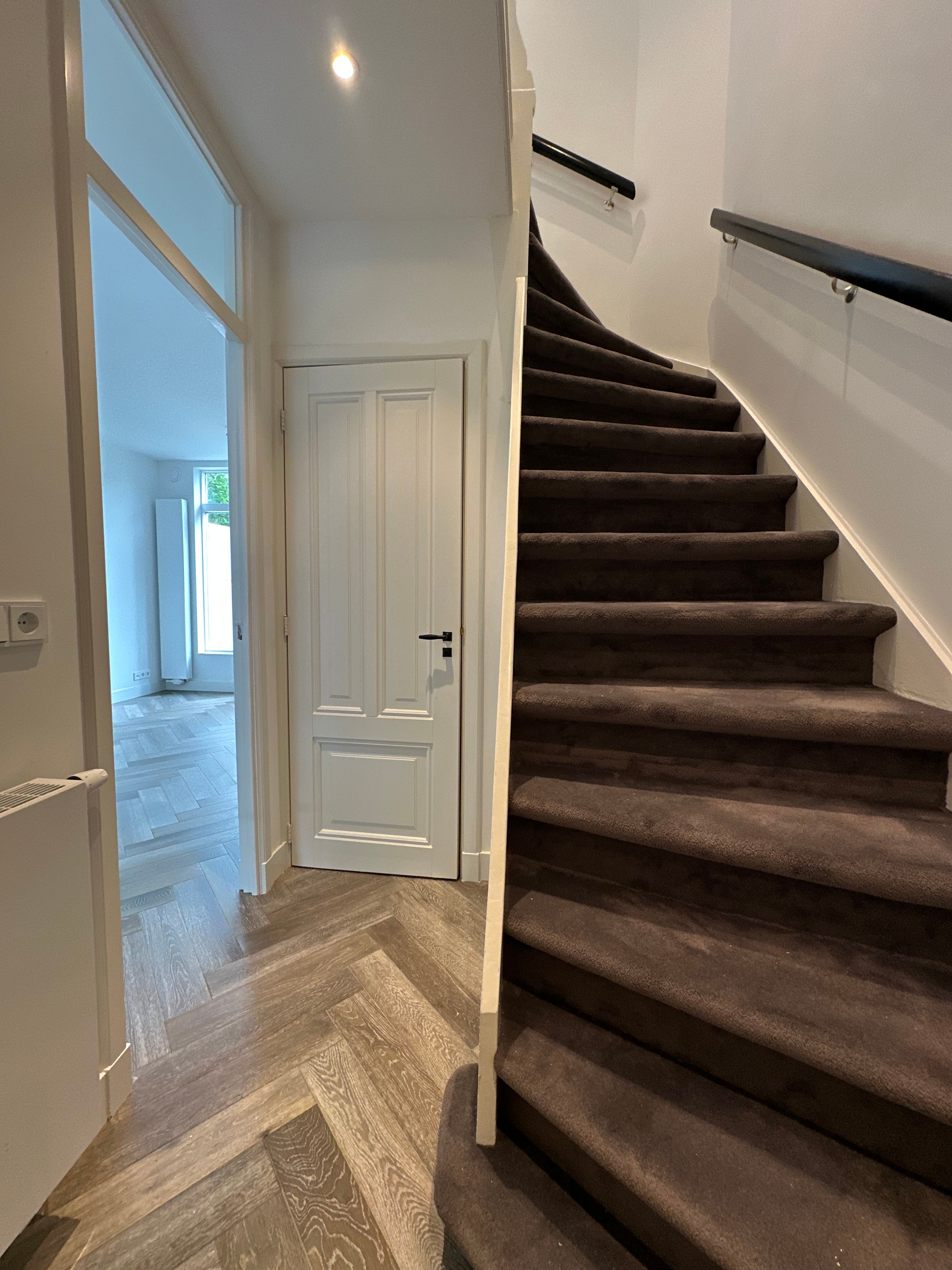 Appartement te huur: Mr. P.N. Arntzeniusweg 49-1, Amsterdam