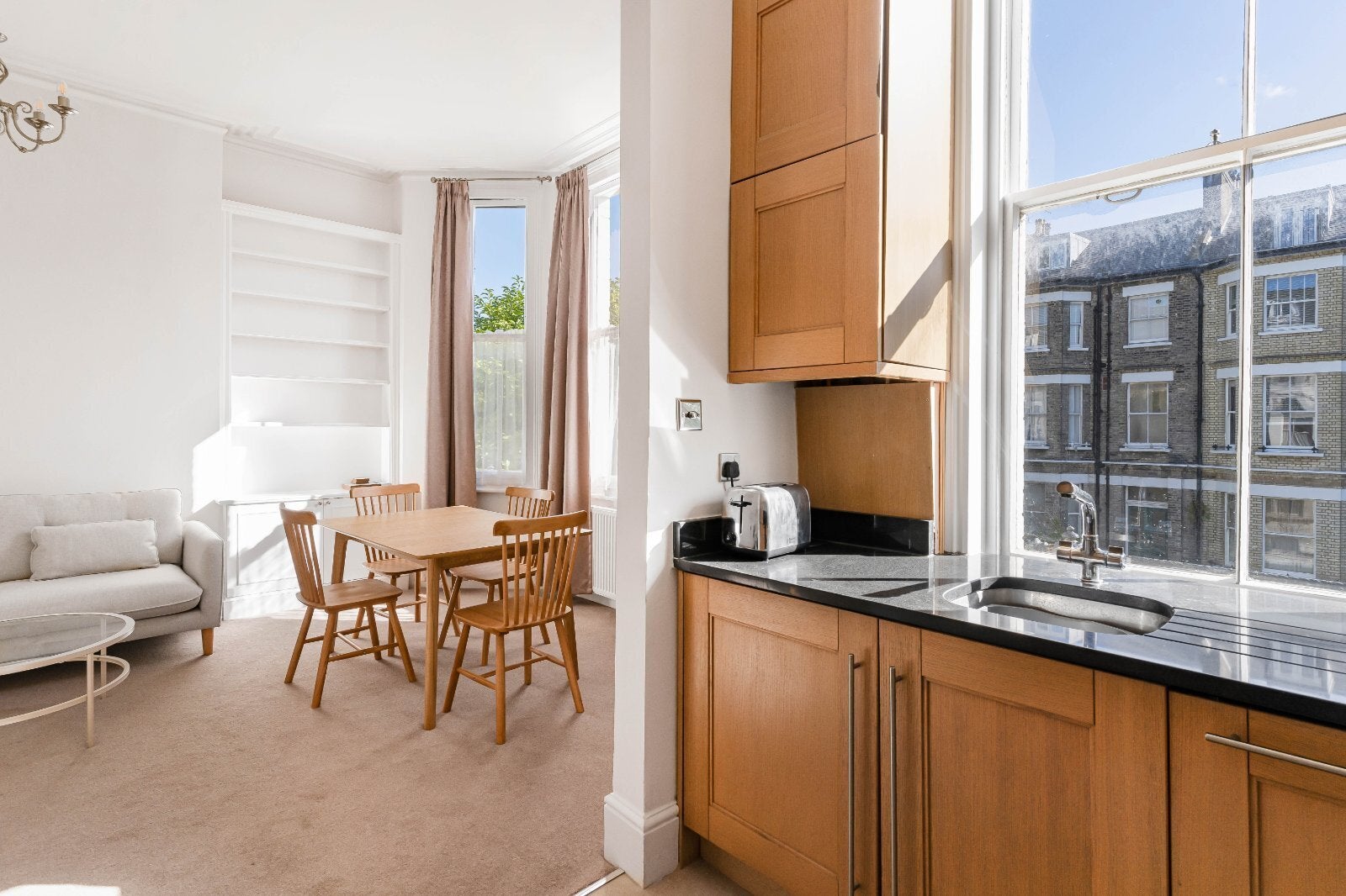 Flat Crossfield Road in Greater London