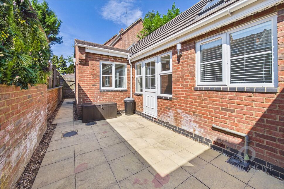 Flat Derby Road in Northampton