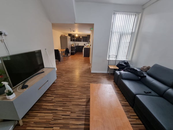 Flat Acomb Street in Manchester