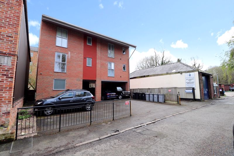 Flat Royle Street in Congleton