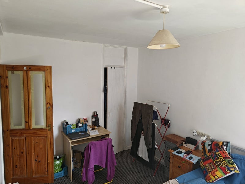 Room Carlton Gardens in Leeds