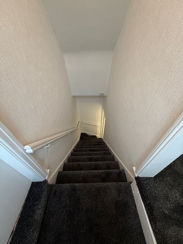 Room Sharrow Lane in Sheffield
