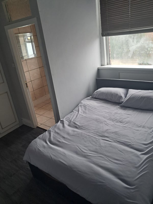 Room Stockport Road in Tameside