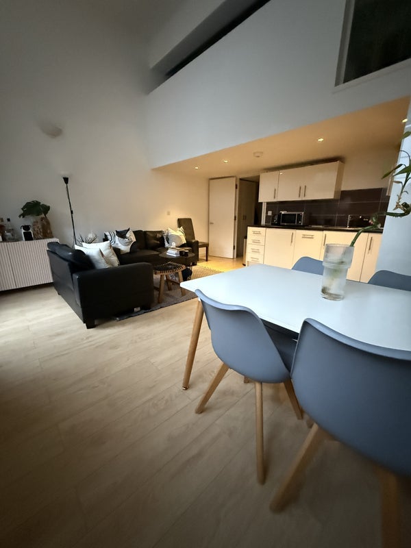 Room Holbrook Road in Greater London