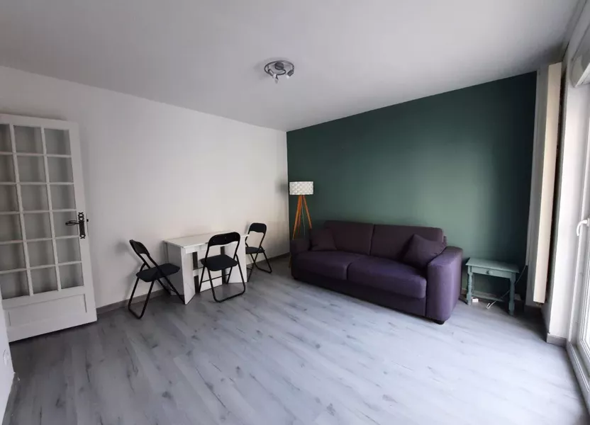 Appartement Rue des Écoles à Égly