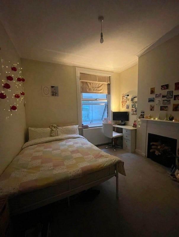 Room South Park Road in Greater London