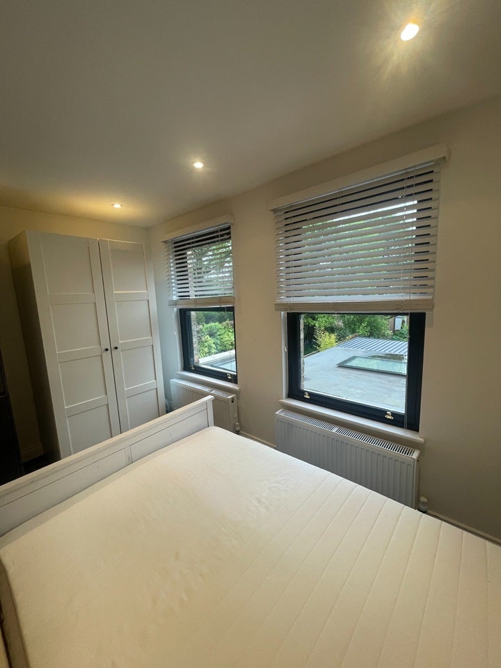 Flat Friern Park in Greater London