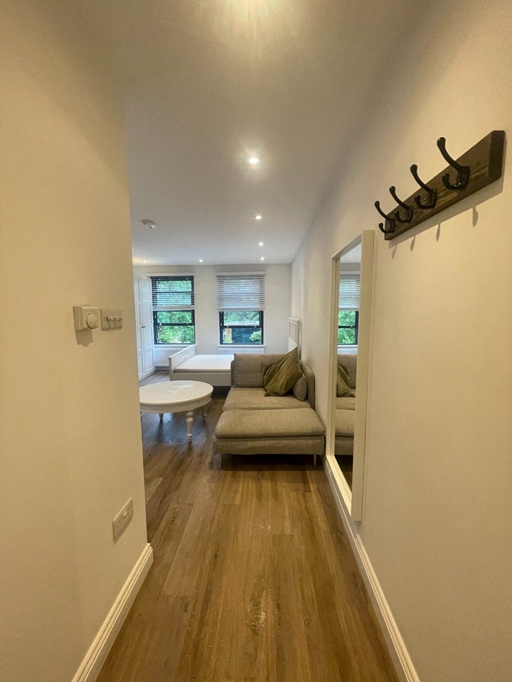 Flat Friern Park in Greater London
