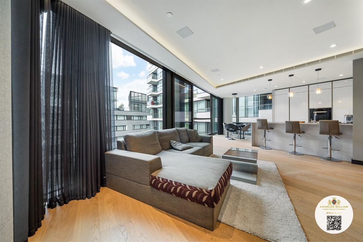 Flat Earls Way in Greater London