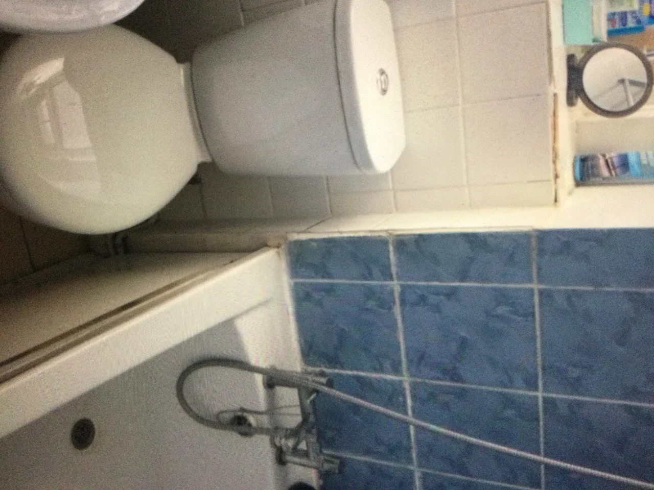 Room Sirdar Road in Greater London