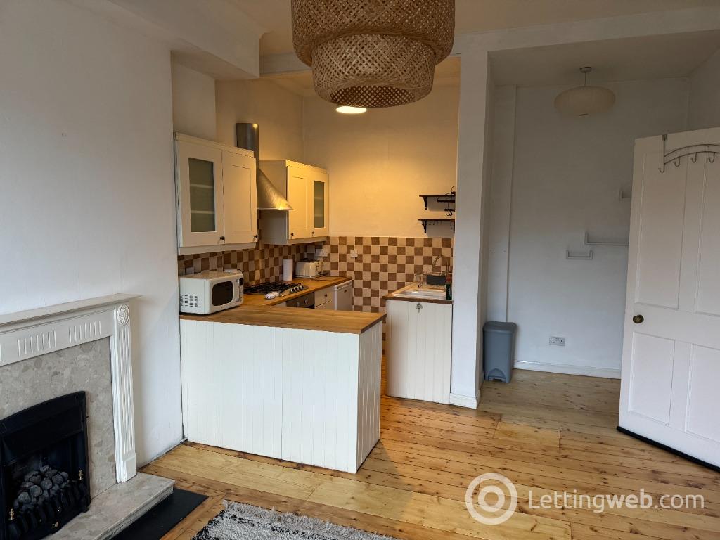 Flat Halmyre Street in City of Edinburgh
