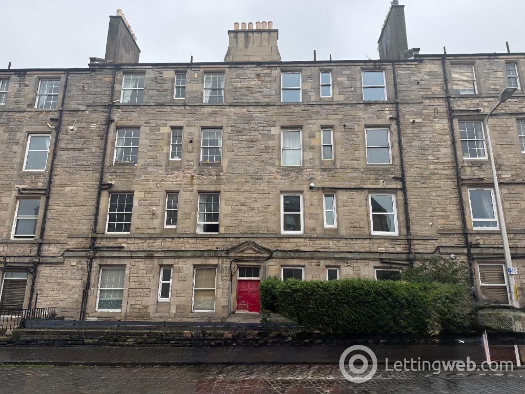 Flat Halmyre Street in City of Edinburgh