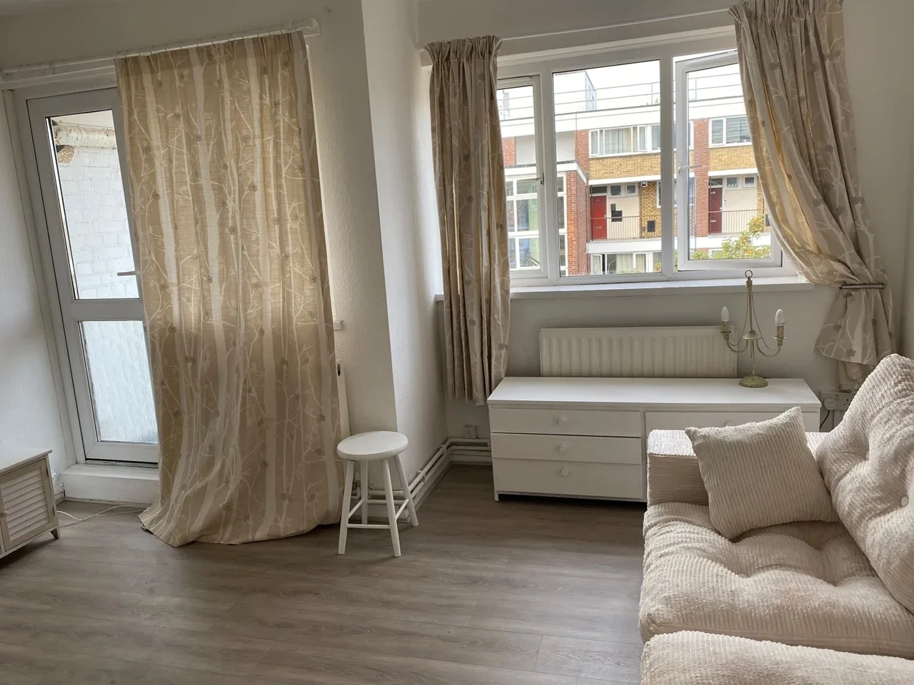 Flat Tildesley Road in Greater London