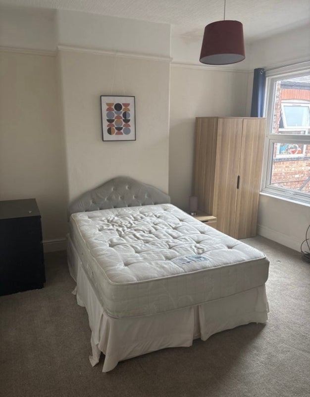 Room Oswald Road in Manchester