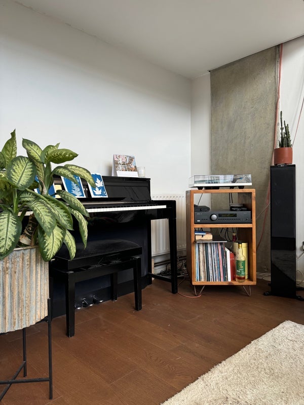 Flat Kingsland Road in Greater London