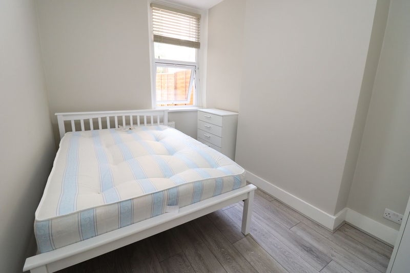 Room Mabley Street in Greater London