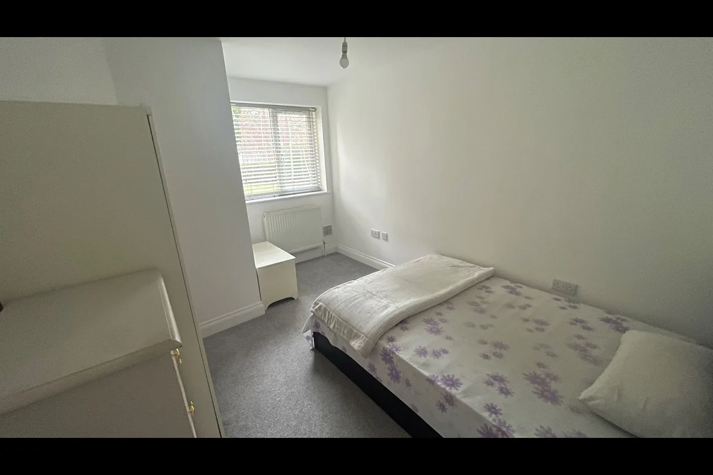 Room Hooper Court in Borough of Spelthorne