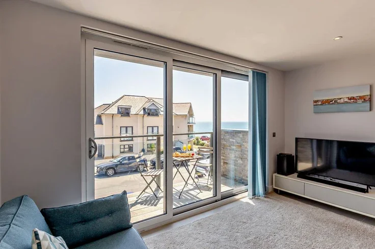 Flat Warren Edge Close in Bournemouth