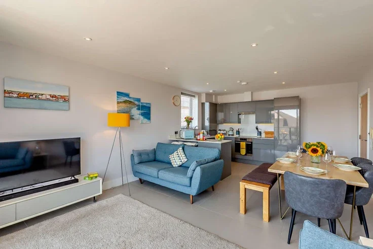 Flat Warren Edge Close in Bournemouth