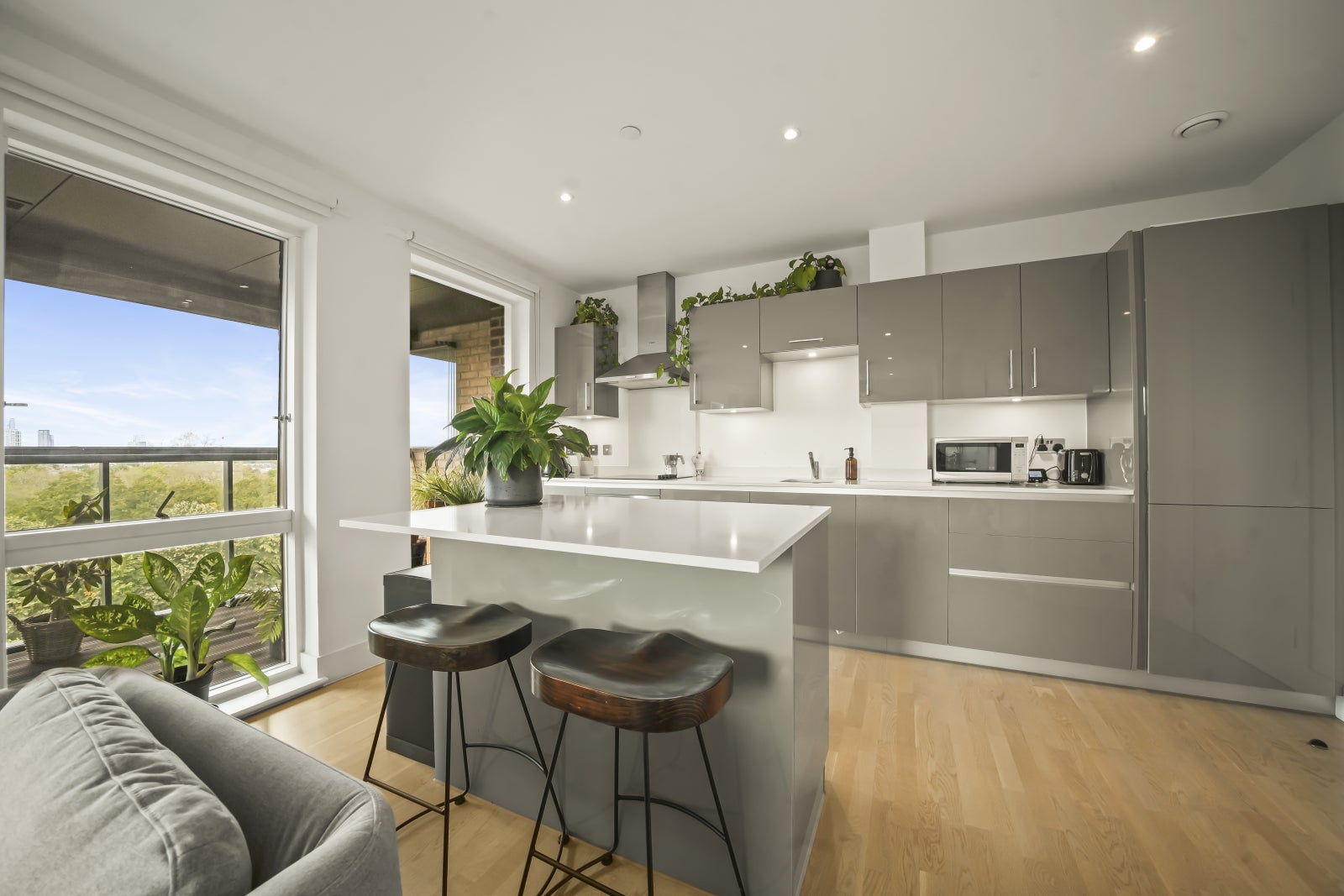 Flat Aston Street in Greater London
