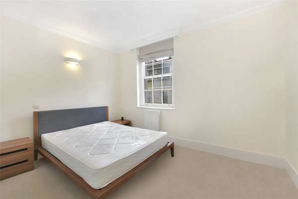 Flat New Oxford Street in Greater London
