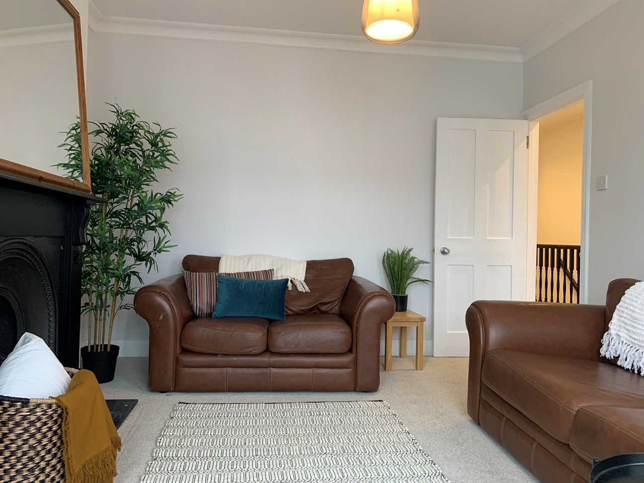 Flat Revelstoke Road in Greater London