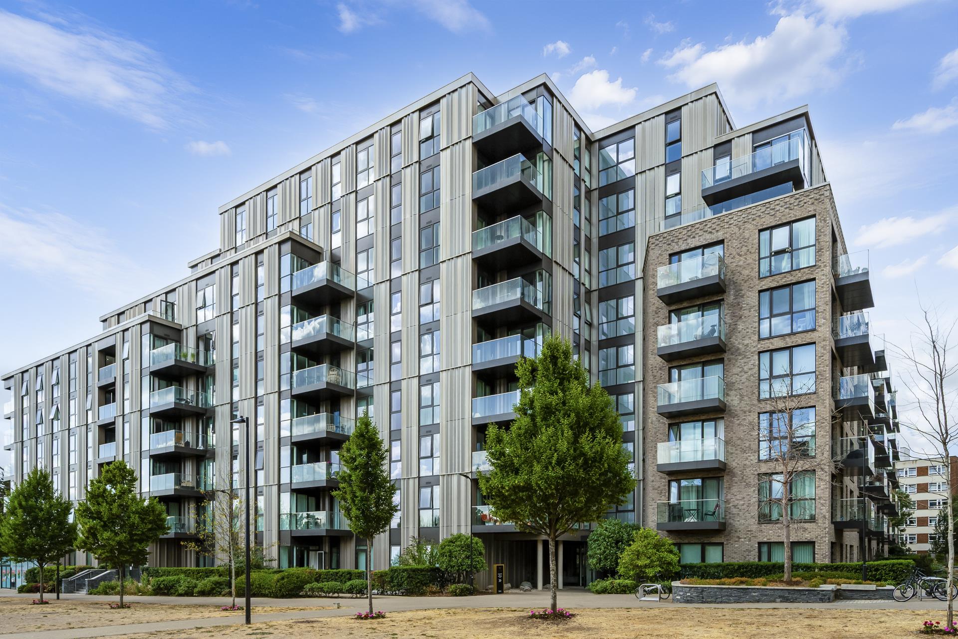 Flat Newnton Close in Greater London