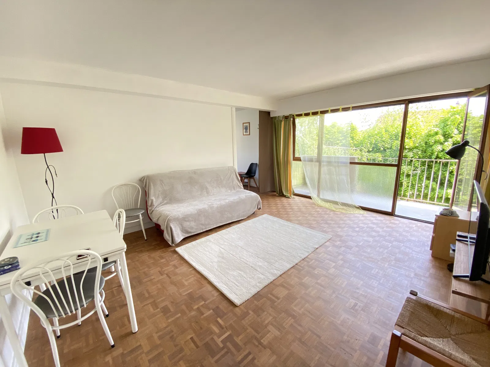 Flat Avenue Parrat in Orsay