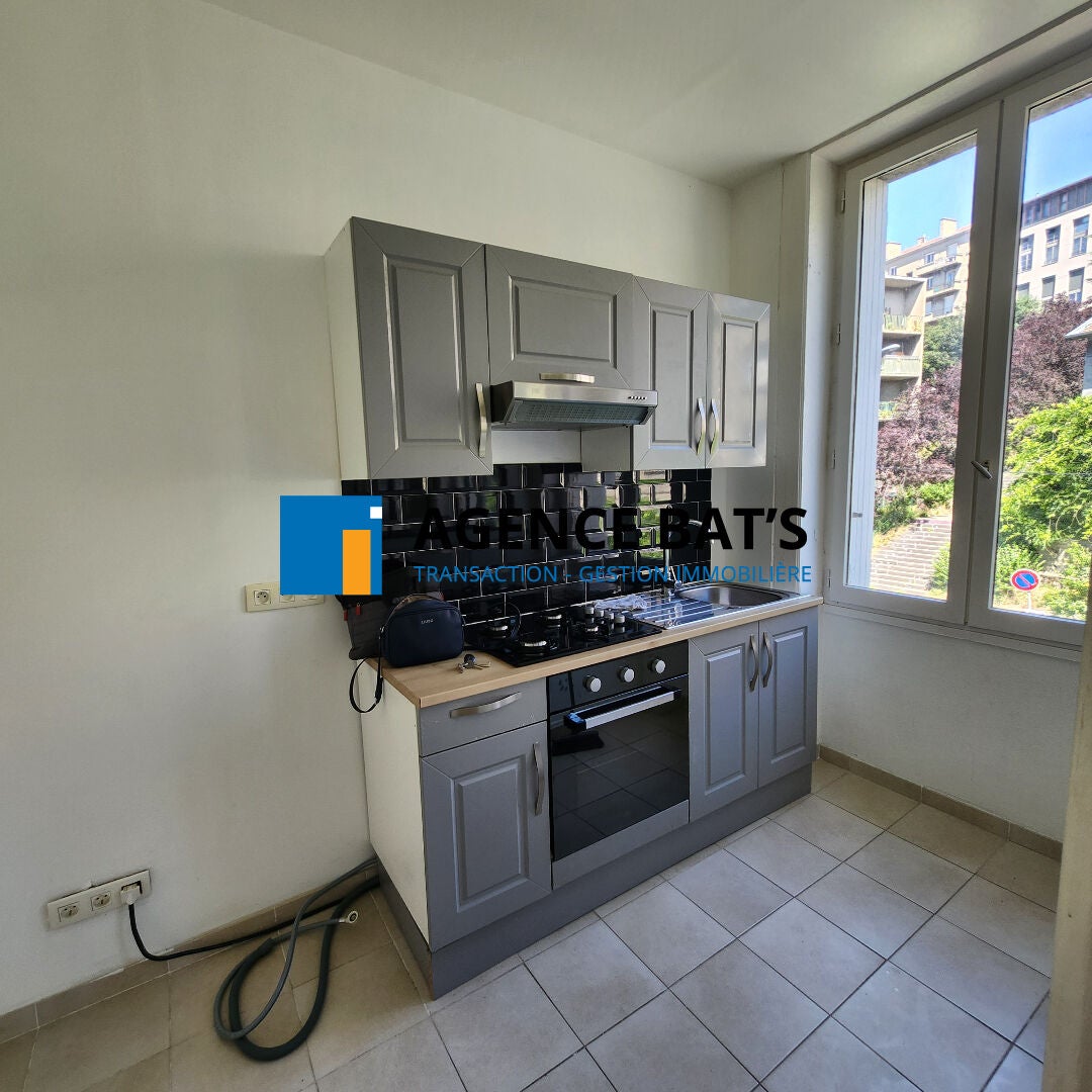 Appartement Place Raspail à Saint-Étienne
