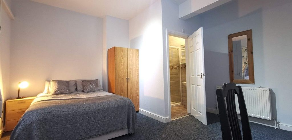 Room Lambton Street in Hull