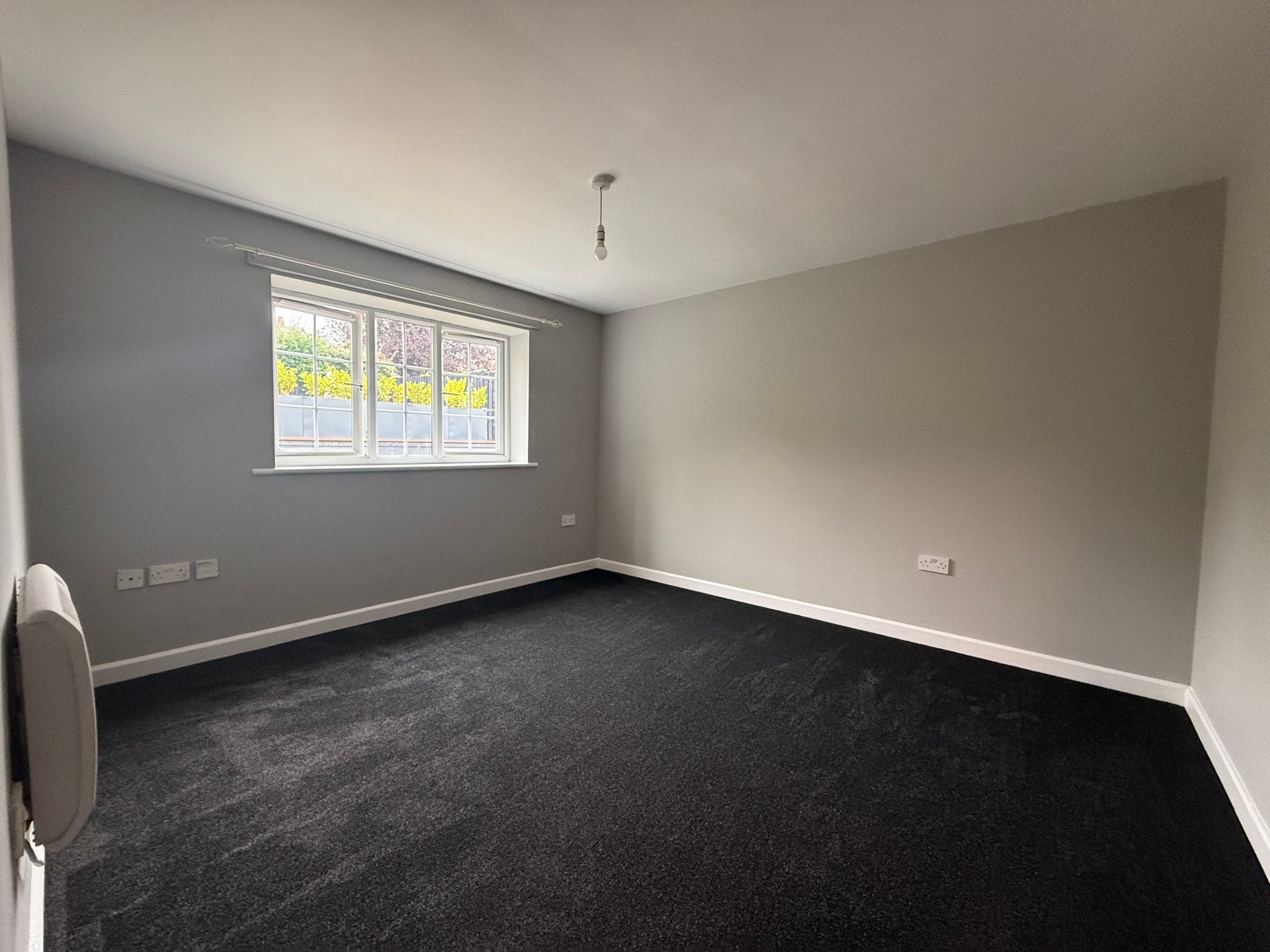Flat Millhouses Street in Hoyland