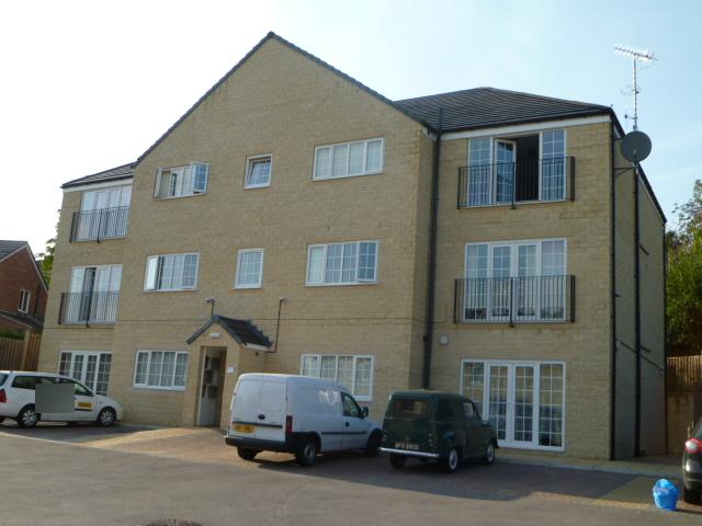 Flat Millhouses Street in Hoyland